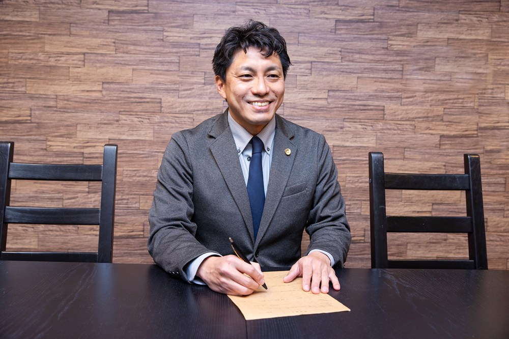 弁護士 稲坂将成